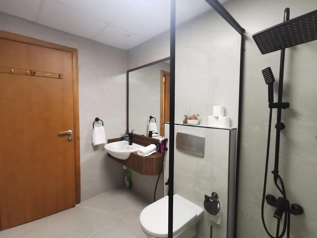 1 Bedroom Renovated Apartment In Marina Diamond 3 Close To Tram And Metro Dubai