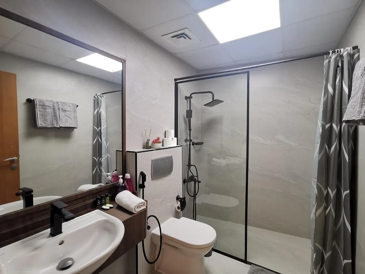 1 Bedroom Renovated Apartment In Marina Diamond 3 Close To Tram And Metro Dubai